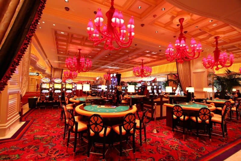 Slot Oyunları ve Volatilitas: Tecrübelerimden Yansıyanlar